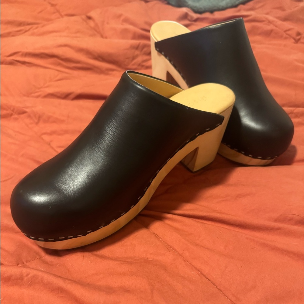 Nisolo Black Leather Clog Mules with Natural Wood Heel
